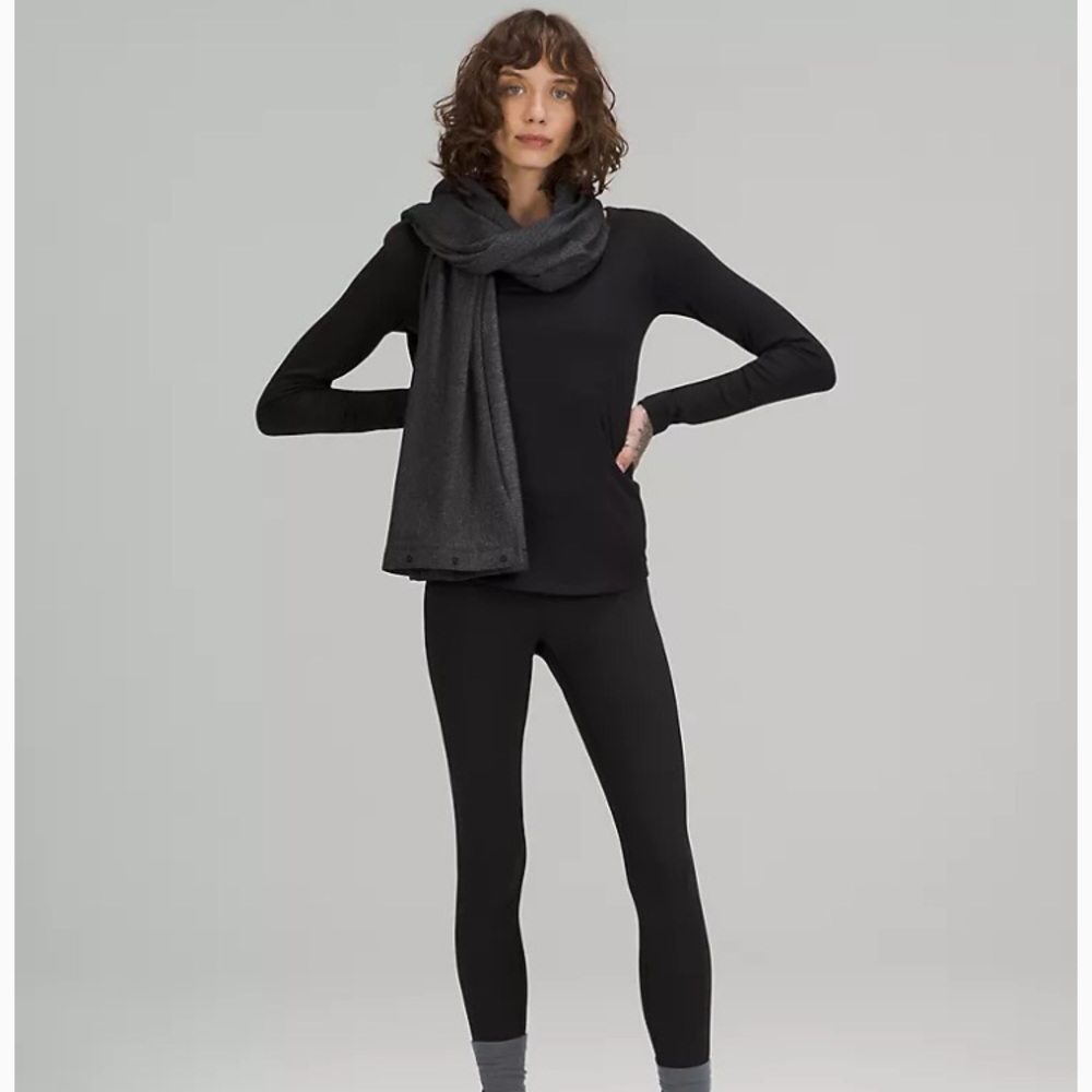 Lululemon snap scarf